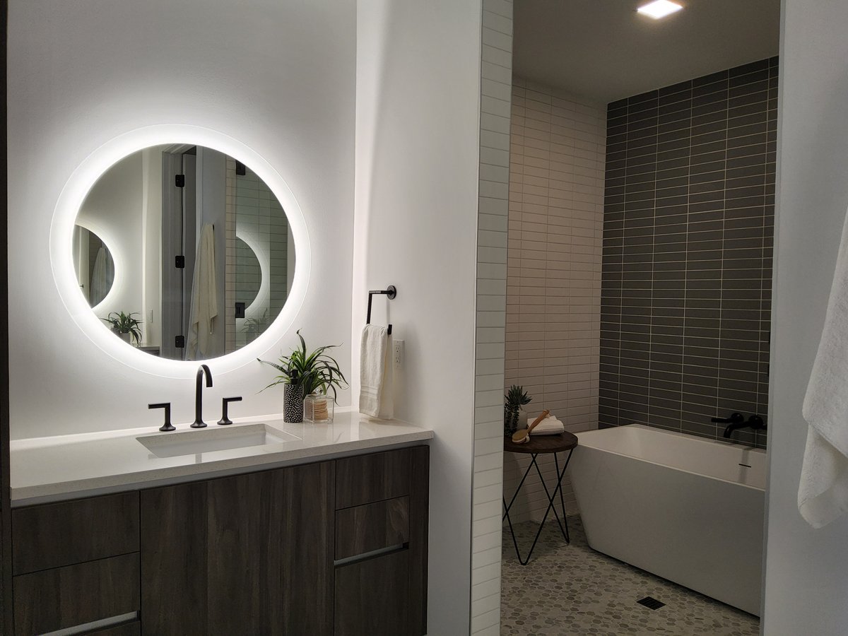 St. Pete Luxury Condo bathroom staging